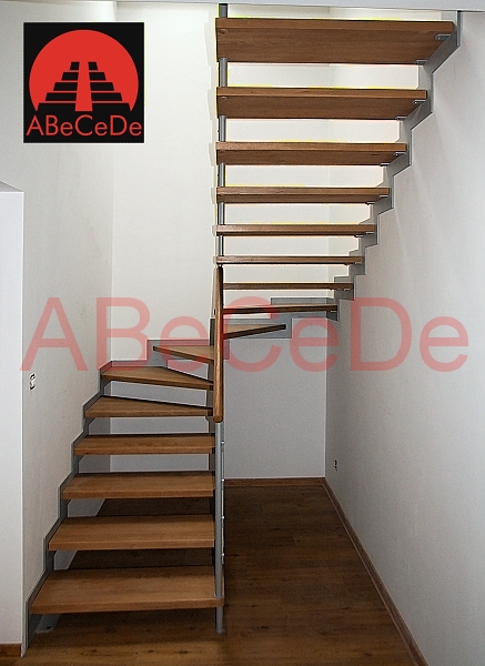 Kombinované schodiště se standardním zábradlím (Raškovice u F-M)